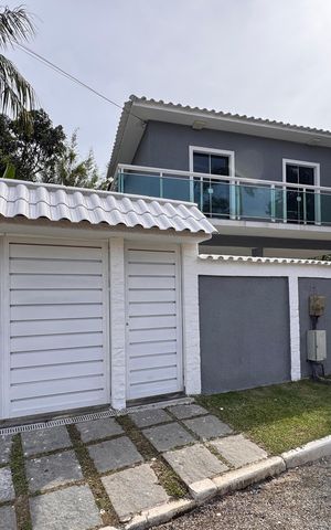 Casa de condomínio para alugar com 226m², 3 quartos e 2 vagas Casa de condomínio para alugar com 226m², 3 quartos e 2 vagasFachada