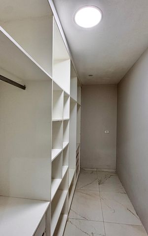 Casa de condomínio para alugar com 226m², 3 quartos e 2 vagas Casa de condomínio para alugar com 226m², 3 quartos e 2 vagasCloset Suíte