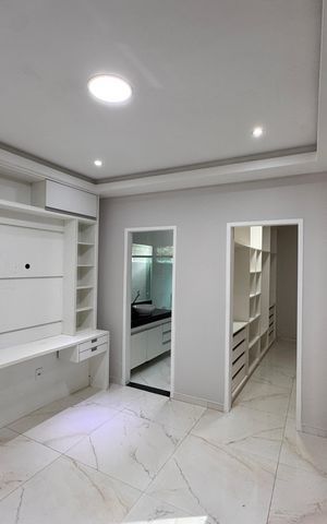 Casa de condomínio para alugar com 226m², 3 quartos e 2 vagas Casa de condomínio para alugar com 226m², 3 quartos e 2 vagasSuíte