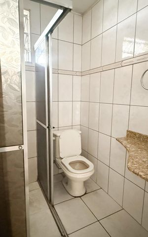 Casa à venda com 221m², 5 quartos e 2 vagas Casa à venda com 221m², 5 quartos e 2 vagasCasa 2