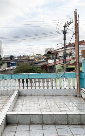 Casa à venda com 221m², 5 quartos e 2 vagas Casa à venda com 221m², 5 quartos e 2 vagasCasa 1