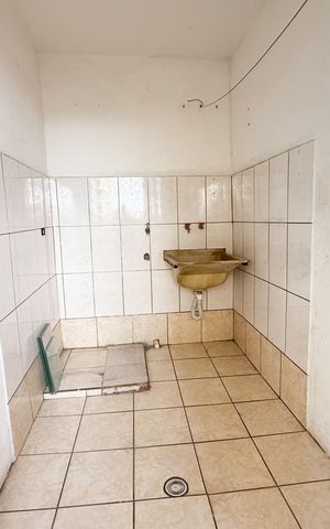 Casa à venda com 221m², 5 quartos e 2 vagas Casa à venda com 221m², 5 quartos e 2 vagasCasa 2