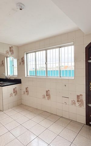 Casa à venda com 221m², 5 quartos e 2 vagas Casa à venda com 221m², 5 quartos e 2 vagasCasa 1
