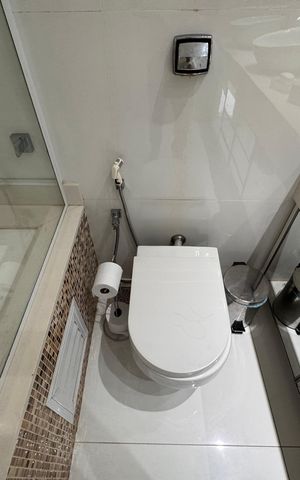 Casa de condomínio para alugar com 382m², 6 quartos e 3 vagas Casa de condomínio para alugar com 382m², 6 quartos e 3 vagasSuíte 2 - Banheiro