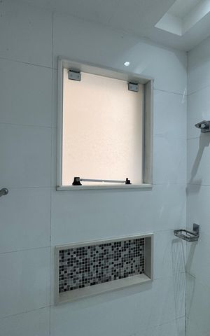 Casa de condomínio para alugar com 382m², 6 quartos e 3 vagas Casa de condomínio para alugar com 382m², 6 quartos e 3 vagasSuíte 1/Escritório - Banheiro