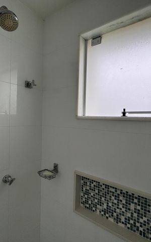 Casa de condomínio para alugar com 382m², 6 quartos e 3 vagas Casa de condomínio para alugar com 382m², 6 quartos e 3 vagasSuíte 3/Closet - Banheiro