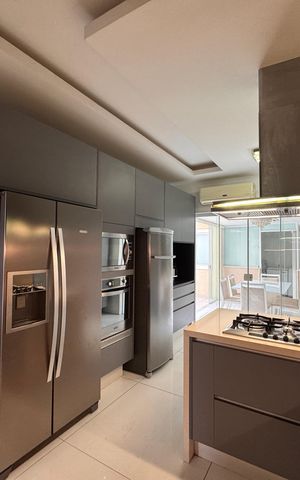 Casa de condomínio para alugar com 382m², 6 quartos e 3 vagas Casa de condomínio para alugar com 382m², 6 quartos e 3 vagasCozinha