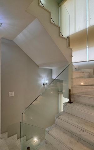 Casa de condomínio para alugar com 382m², 6 quartos e 3 vagas Casa de condomínio para alugar com 382m², 6 quartos e 3 vagasHall Dormitórios