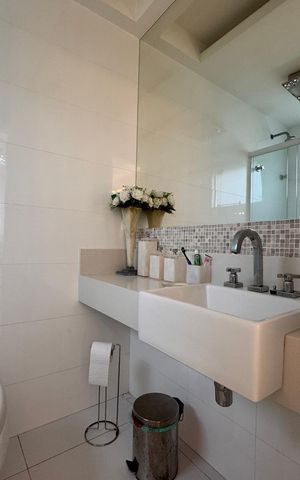 Casa de condomínio para alugar com 382m², 6 quartos e 3 vagas Casa de condomínio para alugar com 382m², 6 quartos e 3 vagasSuíte 4 - Banheiro