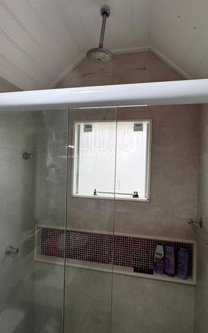 Casa de condomínio para alugar com 382m², 6 quartos e 3 vagas Casa de condomínio para alugar com 382m², 6 quartos e 3 vagasSuíte 6 - Banheiro