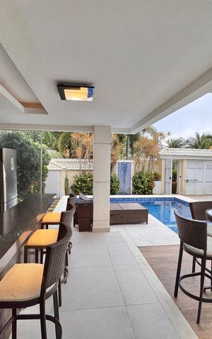 Casa de condomínio para alugar com 382m², 6 quartos e 3 vagas Casa de condomínio para alugar com 382m², 6 quartos e 3 vagasÁrea externa