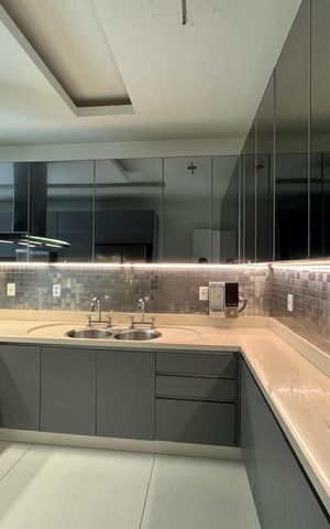 Casa de condomínio para alugar com 382m², 6 quartos e 3 vagas Casa de condomínio para alugar com 382m², 6 quartos e 3 vagasCozinha