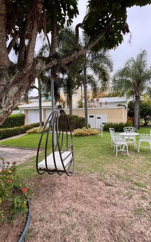 Casa de condomínio para alugar com 382m², 6 quartos e 3 vagas Casa de condomínio para alugar com 382m², 6 quartos e 3 vagasFachada