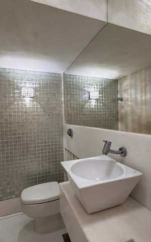 Casa de condomínio para alugar com 382m², 6 quartos e 3 vagas Casa de condomínio para alugar com 382m², 6 quartos e 3 vagasLavabo