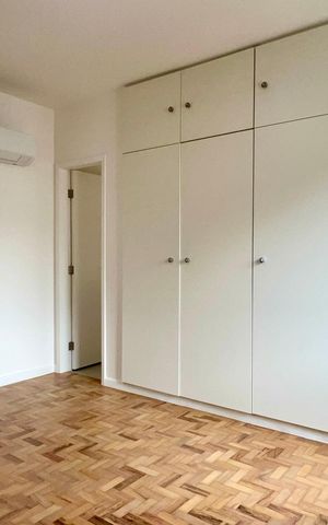 Apartamento à venda com 147m², 3 quartos e 1 vaga Apartamento à venda com 147m², 3 quartos e 1 vagaSuíte
