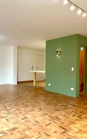 Apartamento à venda com 147m², 3 quartos e 1 vaga Apartamento à venda com 147m², 3 quartos e 1 vagaSala