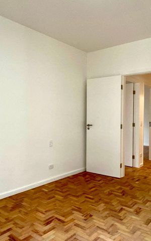 Apartamento à venda com 147m², 3 quartos e 1 vaga Apartamento à venda com 147m², 3 quartos e 1 vagaSuíte