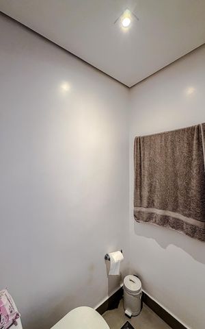 Apartamento para alugar com 70m², 3 quartos e 1 vaga Apartamento para alugar com 70m², 3 quartos e 1 vagaBanheiro da Suíte