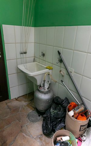 Casa de condomínio para alugar com 140m², 3 quartos e 4 vagasÁREA DE SERVIÇO