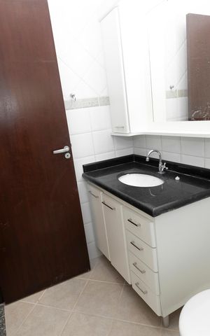 Casa de condomínio para alugar com 140m², 3 quartos e 4 vagasBANHEIRO QUARTO Nº 3 - SUITE