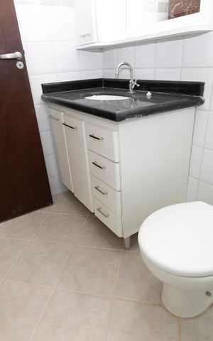 Casa de condomínio para alugar com 140m², 3 quartos e 4 vagasBANHEIRO QUARTO Nº 3 - SUITE