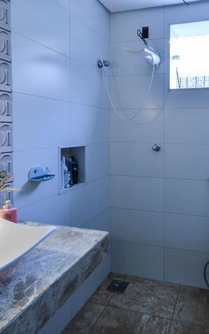 Casa à venda com 300m², 5 quartos e 1 vaga Casa à venda com 300m², 5 quartos e 1 vagaBanheiro social 2