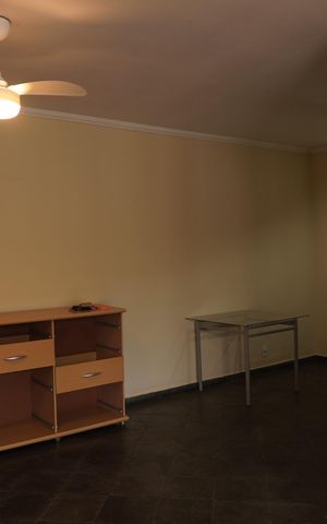 Apartamento para alugar com 75m², 2 quartos e 1 vagaSala