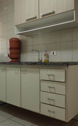 Apartamento para alugar com 75m², 2 quartos e 1 vagaCozinha e Área de Serviço