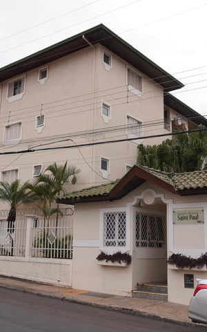 Apartamento para alugar com 75m², 2 quartos e 1 vagaFachada e portaria