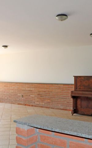 Casa de condomínio para alugar com 920m², 3 quartos e 4 vagasChurrasqueira