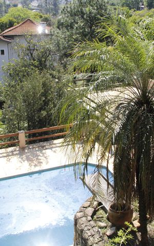 Casa de condomínio para alugar com 920m², 3 quartos e 4 vagasVaranda