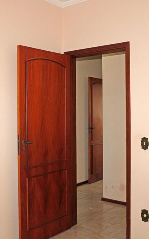 Casa de condomínio para alugar com 920m², 3 quartos e 4 vagasQuarto serviço 2