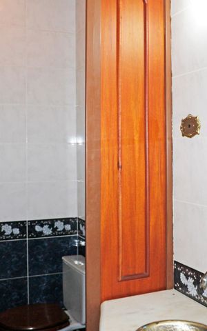Casa de condomínio para alugar com 920m², 3 quartos e 4 vagasLavabo