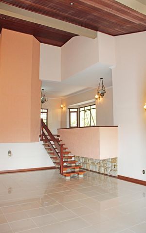 Casa de condomínio para alugar com 920m², 3 quartos e 4 vagasSala 2