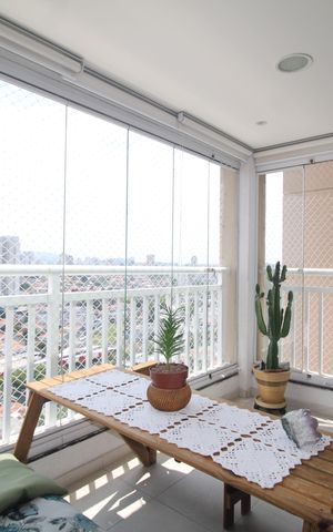 Apartamento à venda com 81m², 3 quartos e 2 vagasVaranda