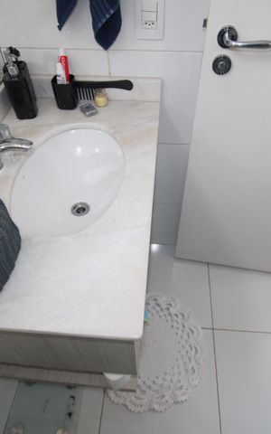 Apartamento à venda com 81m², 3 quartos e 2 vagasBanheiro