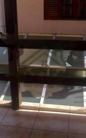 Casa à venda com 185m², 3 quartos e 5 vagas