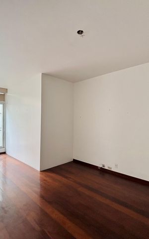Apartamento para alugar com 116m², 3 quartos e 1 vaga