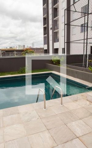 Apartamento à venda com 27m², 1 quarto e sem vaga Apartamento à venda com 27m², 1 quarto e sem vagaÁrea comum - Piscina