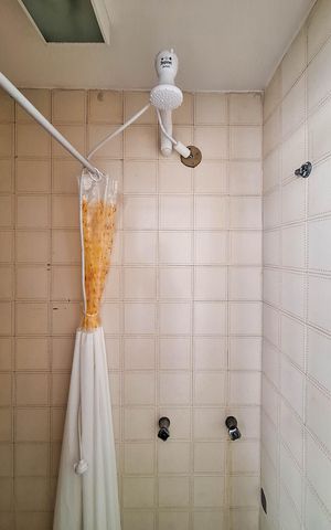 Apartamento para alugar com 75m², 2 quartos e 1 vaga Apartamento para alugar com 75m², 2 quartos e 1 vagaBanheiro de serviço