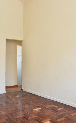 Casa para alugar com 50m², 3 quartos e sem vaga Casa para alugar com 50m², 3 quartos e sem vagaSala
