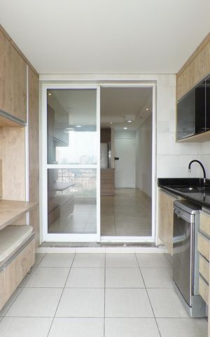 Apartamento para alugar com 78m², 3 quartos e 1 vagaVaranda