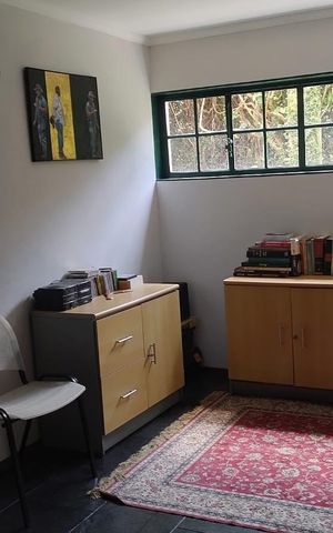 Casa de condomínio para alugar com 216m², 4 quartos e 4 vagas Casa de condomínio para alugar com 216m², 4 quartos e 4 vagasSala