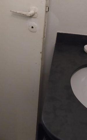 Casa de condomínio para alugar com 216m², 4 quartos e 4 vagas Casa de condomínio para alugar com 216m², 4 quartos e 4 vagasBanheiro 2