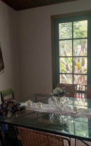 Casa de condomínio para alugar com 216m², 4 quartos e 4 vagas Casa de condomínio para alugar com 216m², 4 quartos e 4 vagasSala