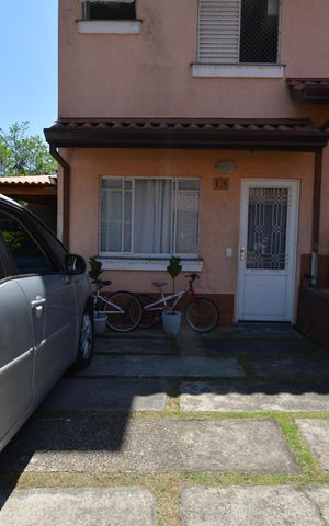 Casa de condomínio à venda com 120m², 3 quartos e 2 vagasGARAGEM