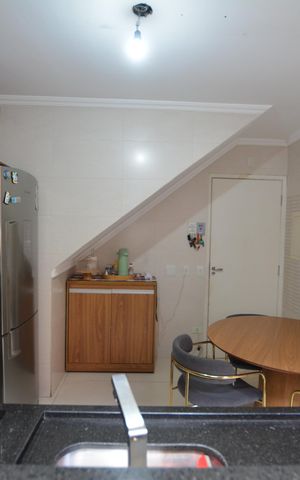 Casa de condomínio à venda com 120m², 3 quartos e 2 vagasCOZINHA