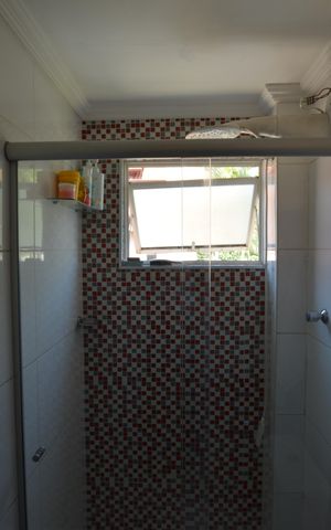 Casa de condomínio à venda com 120m², 3 quartos e 2 vagasBANHEIRO