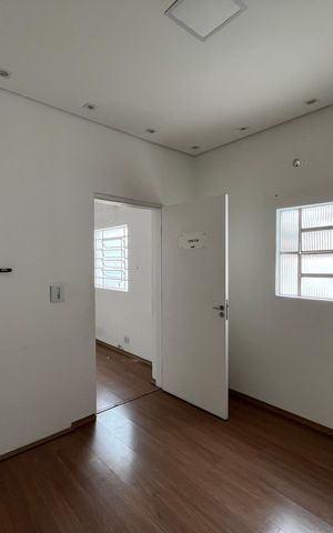 Casa para alugar com 186m², 5 quartos e 3 vagas