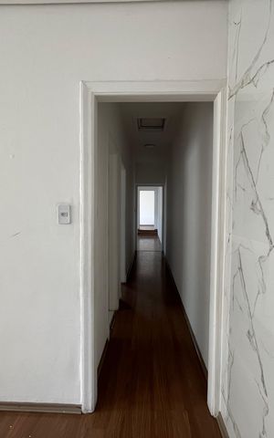 Casa para alugar com 186m², 5 quartos e 3 vagas